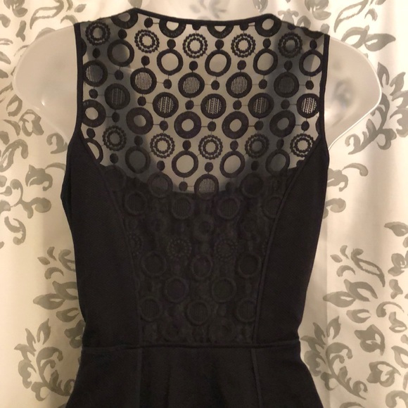 Jessica Simpson U-shaped neckline embroidered back - Picture 6 of 7